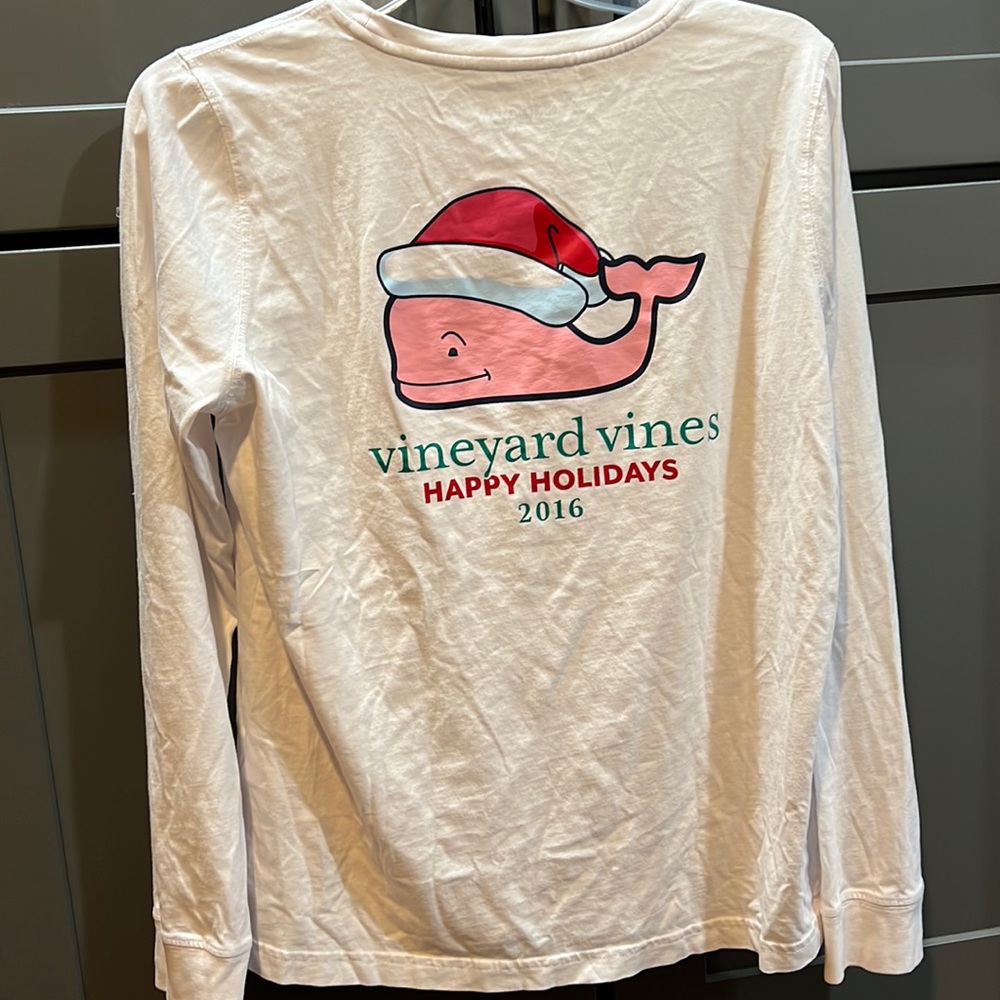 Vineyard Vines Womens tee Medium White long sleeve